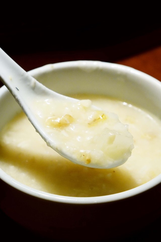 米先煮至稀爛,然後除去米渣