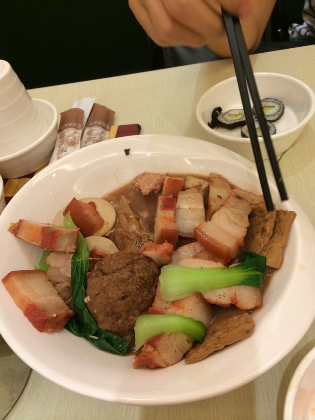金豆角炖肉