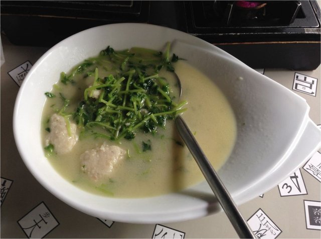 鱼滑豆苗