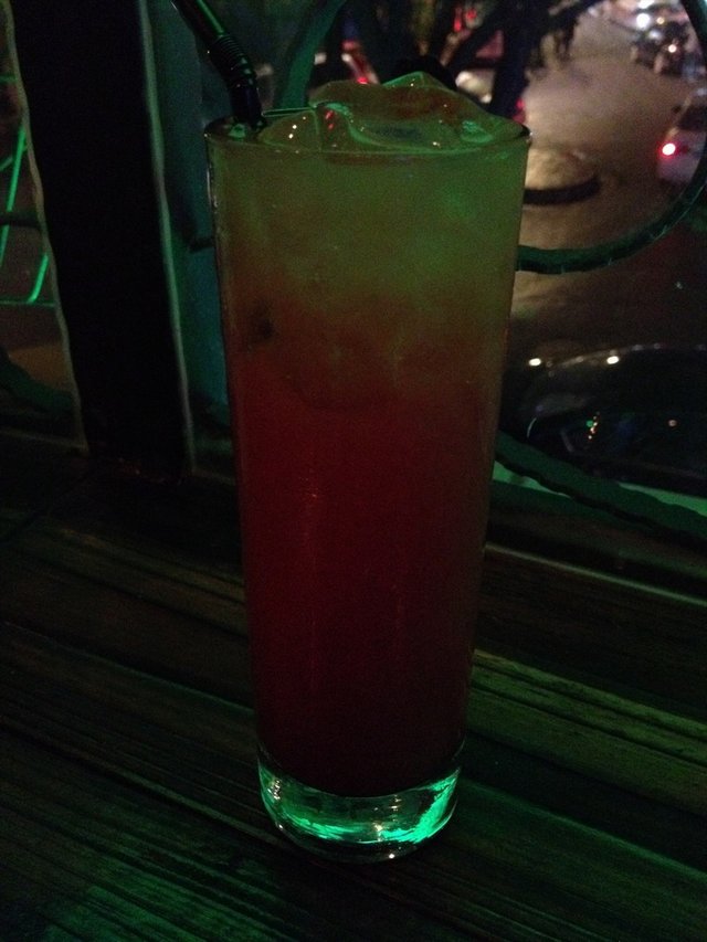 名字十分吸引人，味道有点酸酸的，还不错。