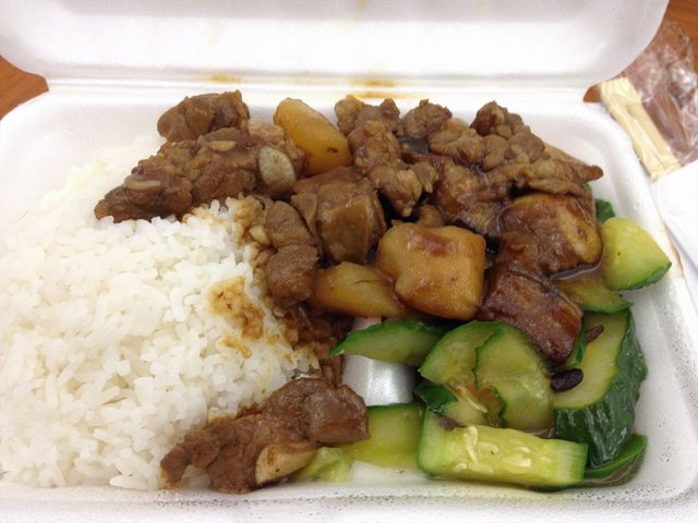 薯仔炆排骨饭