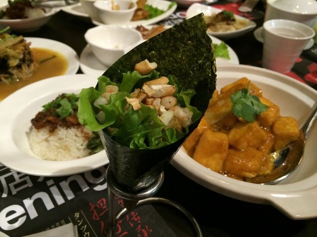 苹果生菜虾松卷