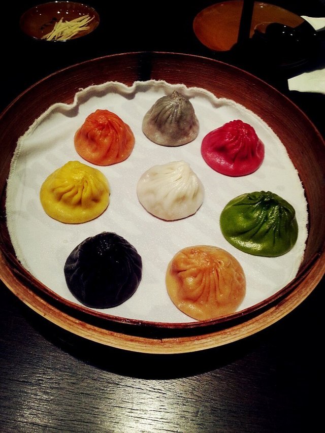 八色小笼