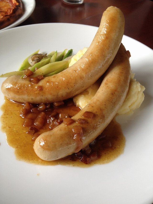 比利时香肠伴薯蓉