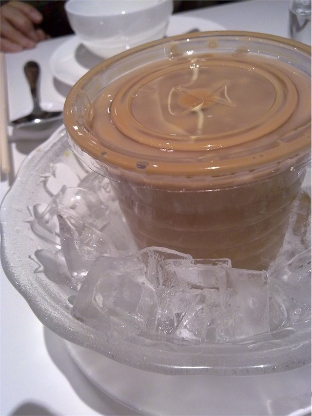 冰镇奶茶