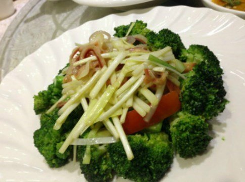 西兰花炒红珊贝