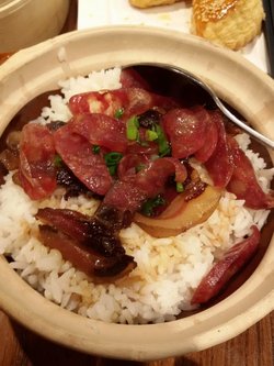 腊味煲仔饭