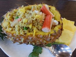原只菠萝海鲜炒饭