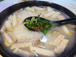 鱼板泡饭