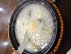 窝蛋牛肉粥