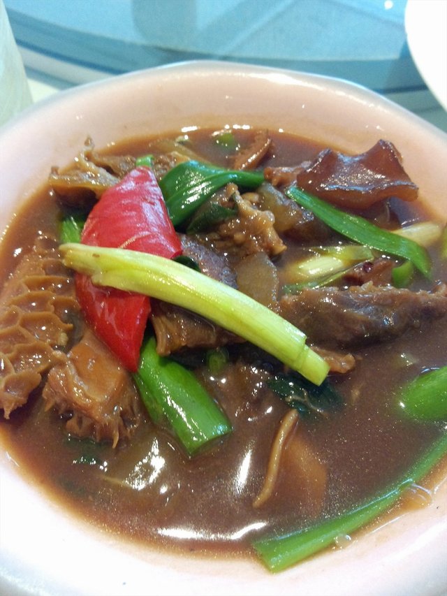 柱厚萝卜焖牛腩筋