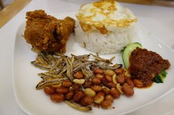 炸鸡椰浆饭