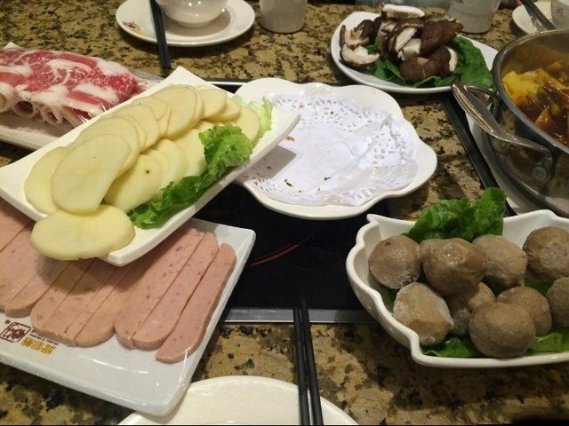 鱼丸 ，土豆片