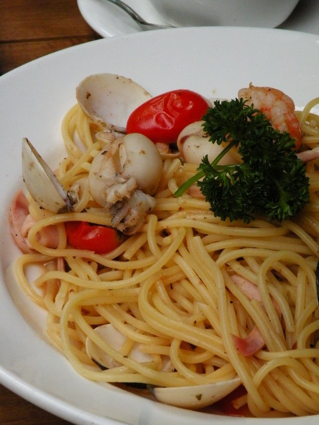 白葡萄汁海鲜意粉