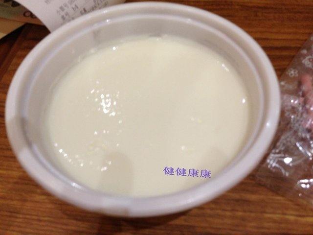 奶味淡淡的，不甜