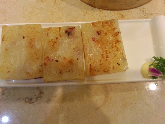 香煎海味萝卜糕