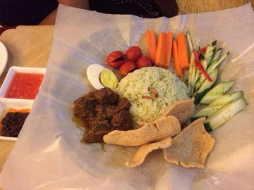 仁当牛肉椰浆饭