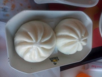玉米猪肉包子