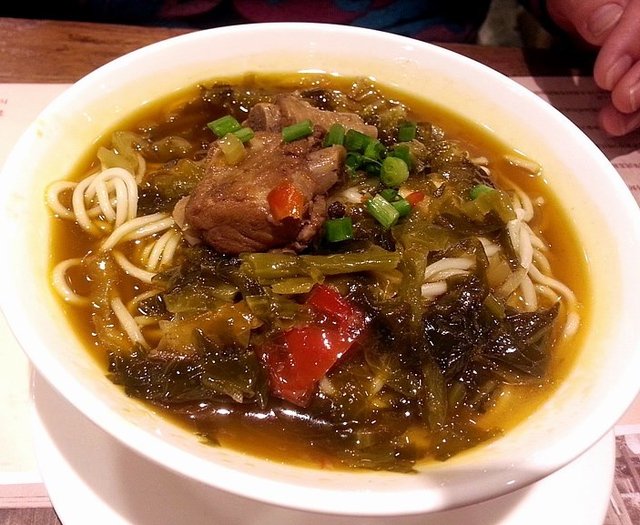 酸菜排骨面