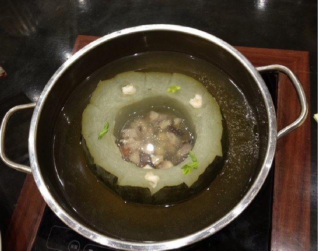 消暑冬瓜盅火锅