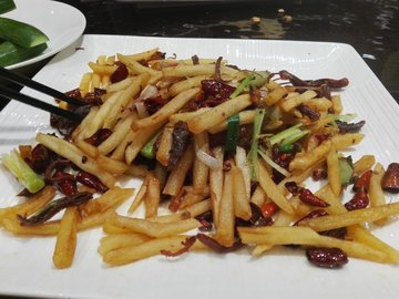 薯条干炒牛肉干