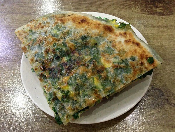 鸡蛋韭菜素馅饼