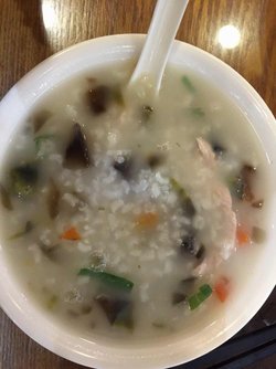 皮蛋瘦肉粥
