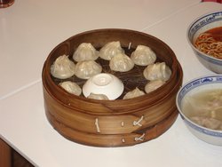 蟹粉鲜肉小笼