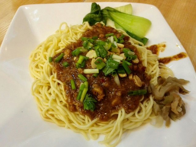 肉酱面