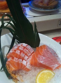 三文鱼腩刺身