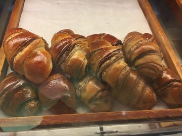 牛角枣泥面包