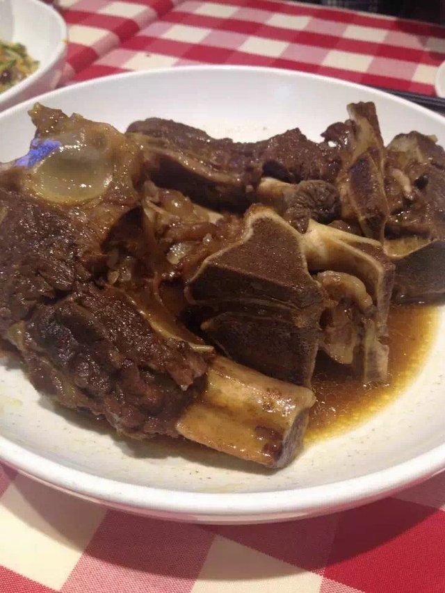 炖棒骨