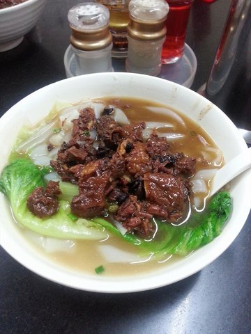 牛腩汤河粉
