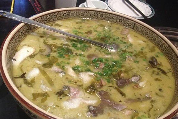 酸菜烩双鱼