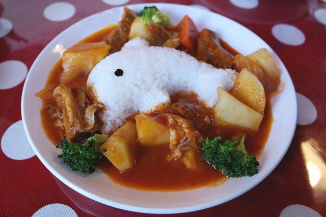 飞鱼红烩牛肉饭