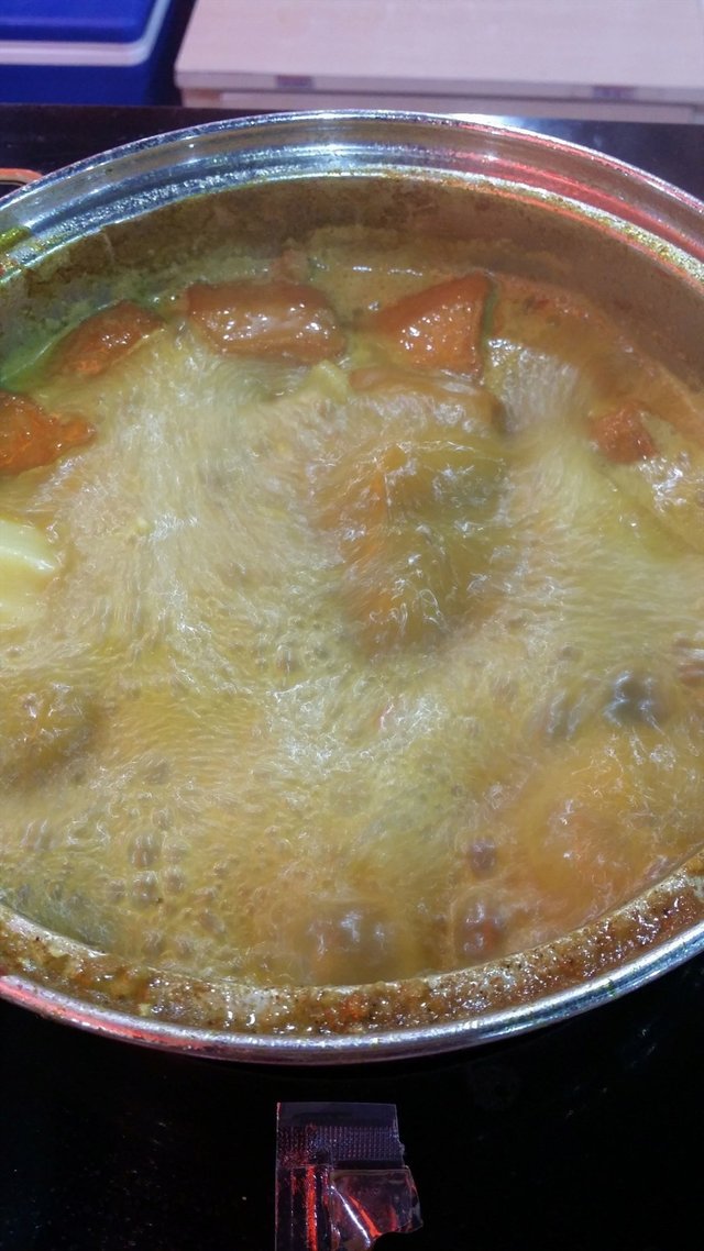 翻滚的火锅