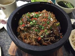 牛肉石锅拌饭