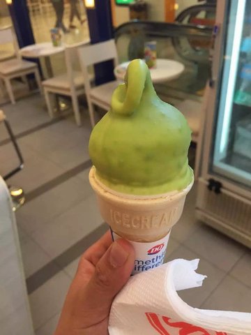 抹茶脆皮甜筒