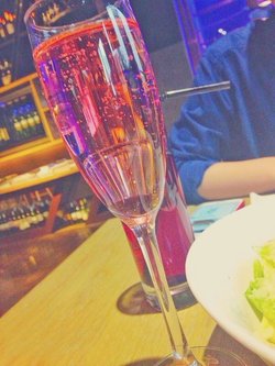 西班牙桃红气泡酒