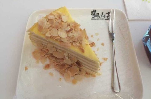 榴莲戚风蛋糕
