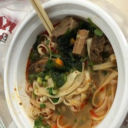 金牌麻辣牛肉面 38元