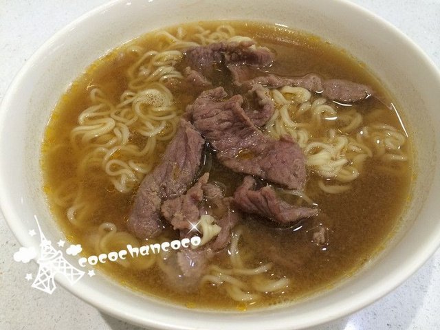 生滚鲜牛肉出前一丁配冻鸳鸯
