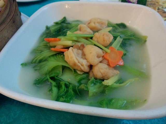 汤底还算OK，如果多点鱼付就更加好了