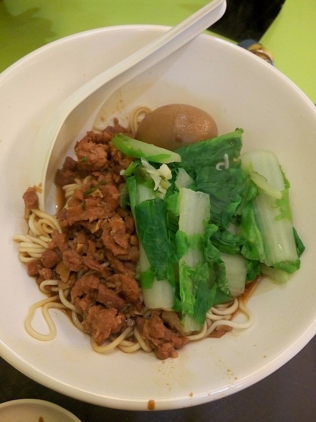 肉燥拌面