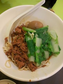 肉燥拌面