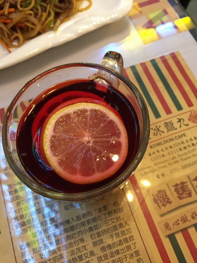 酸酸的，很开胃