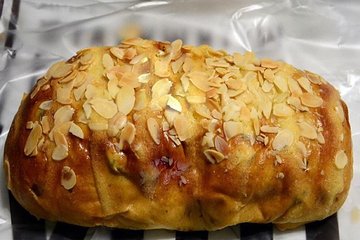 杏仁葡萄卷
