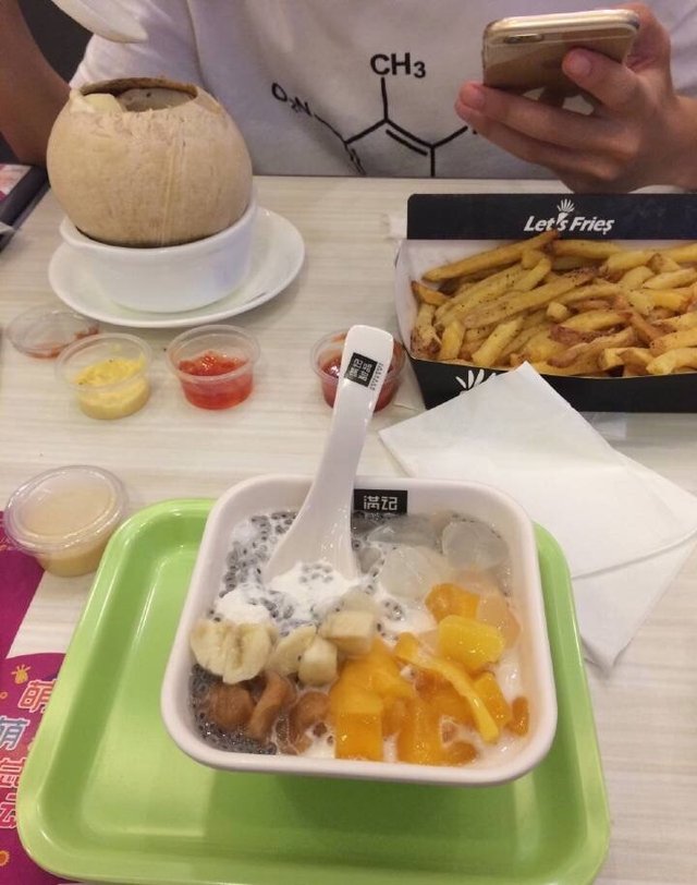 白雪黑珍珠