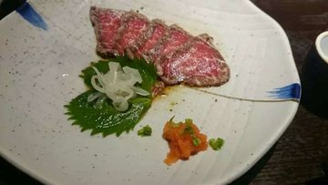 生牛肉刺身