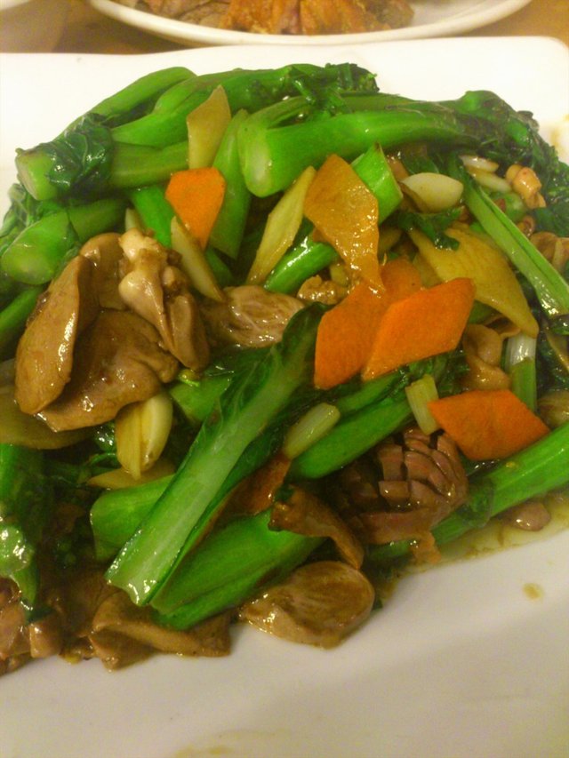 生炒菜心炒鸡杂